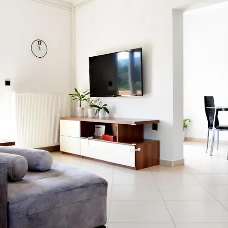 Lola Apartment *