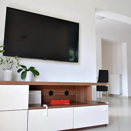 Lola Apartment